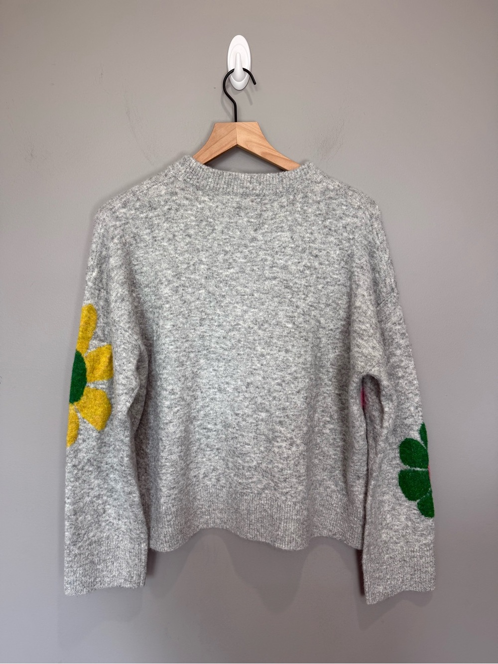 Natural Life Floral Sweater Gray Soft Knit Oversized Cozy Daisy Size Medium - Picture 6 of 6